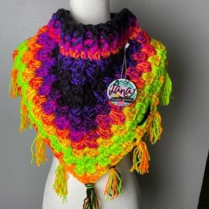 Beautiful crochet cowl for women